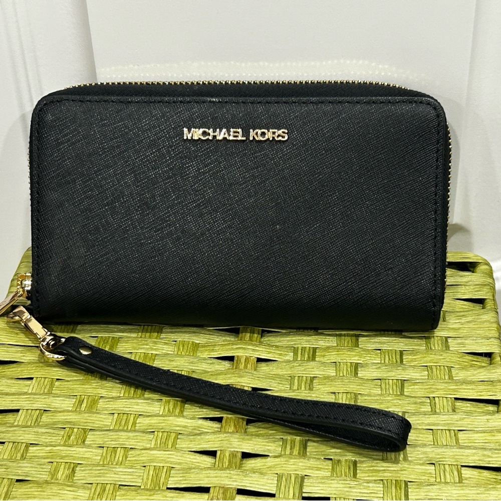 Michael Kors Black Saffiano Leather Zip Around Wallet Wristlet